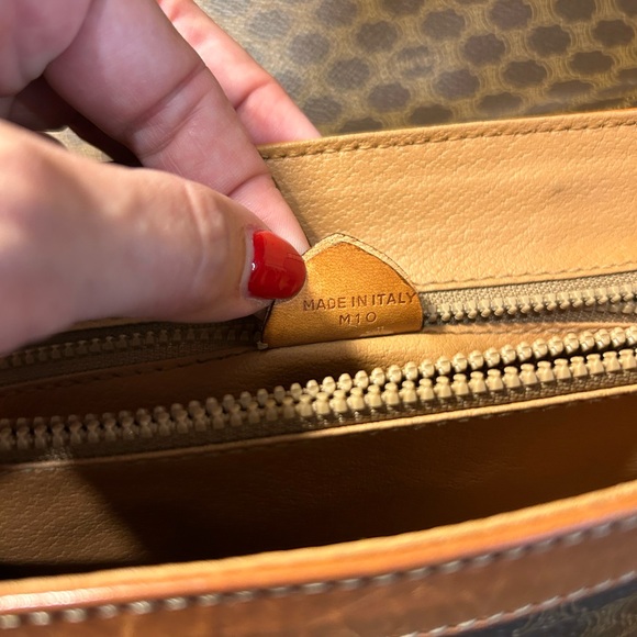 Authentic vintage Celine Triomphe Macadam handbag - Picture 9 of 15